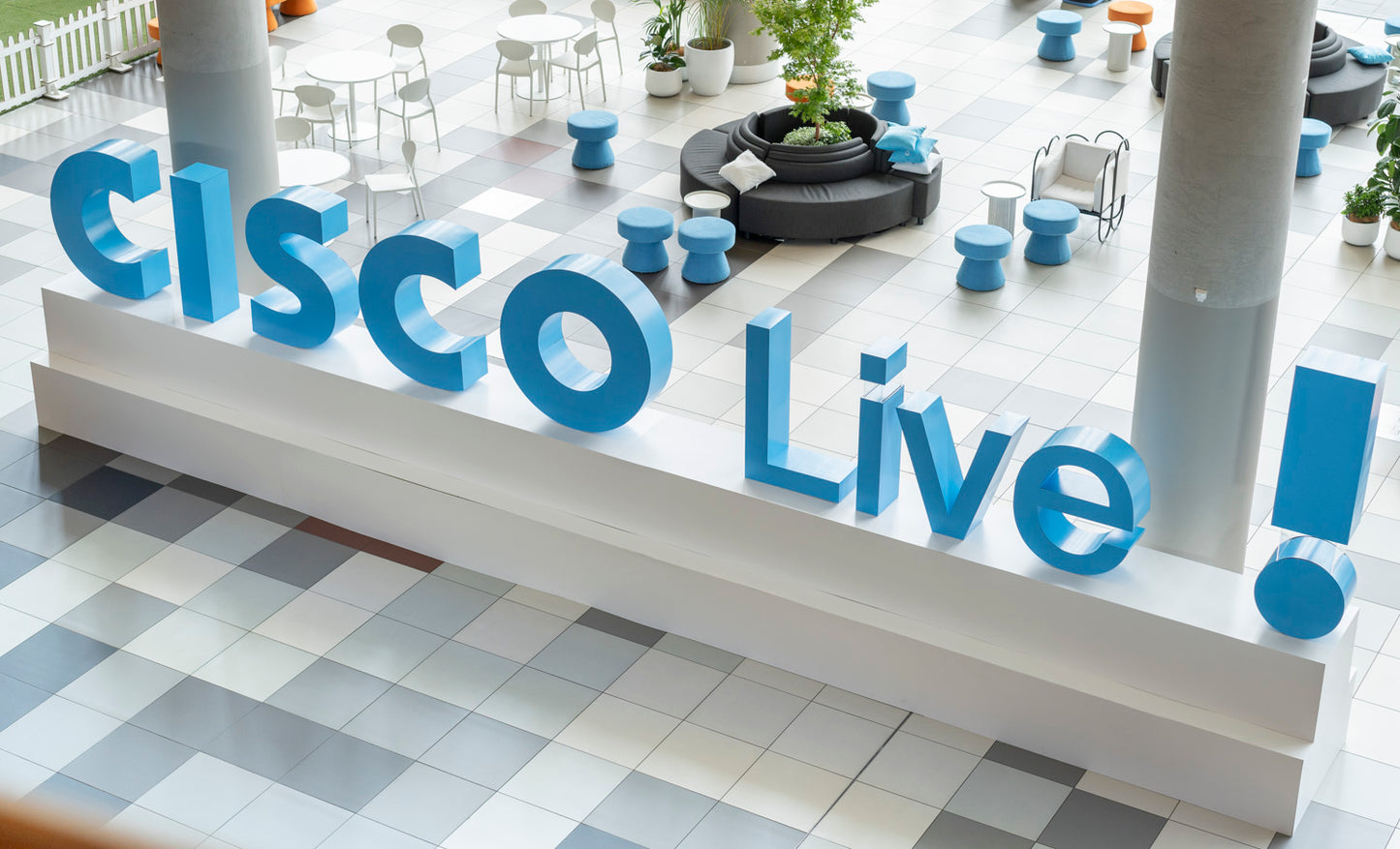 Giant Letters and Numbers